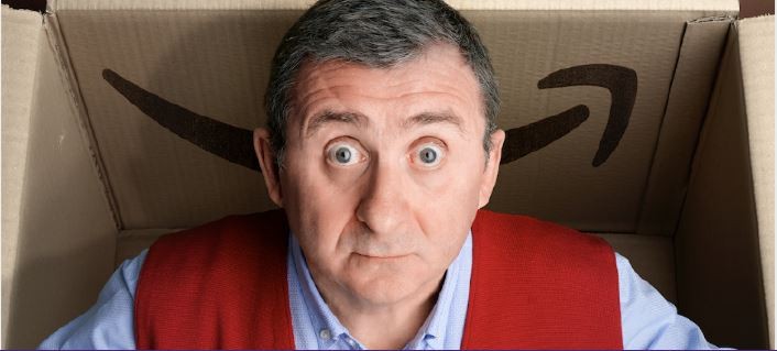 copertina di La felicità è un pacco