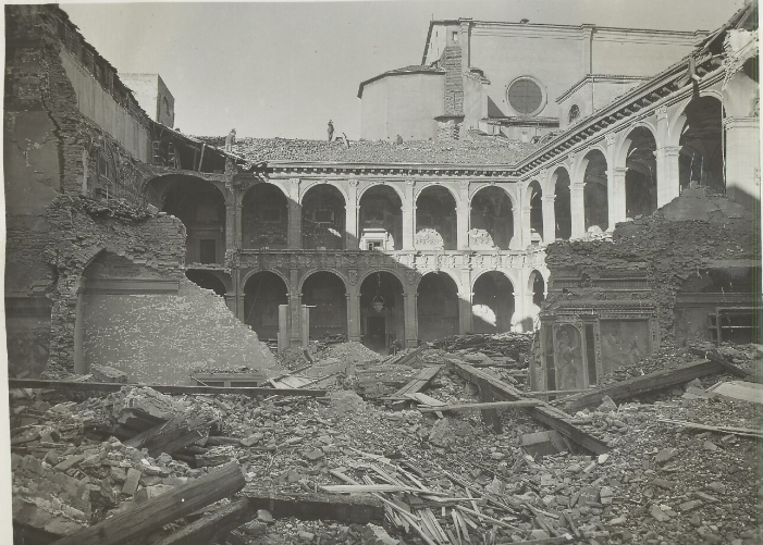 immagine di Bombe sulle città, bombe sulle biblioteche