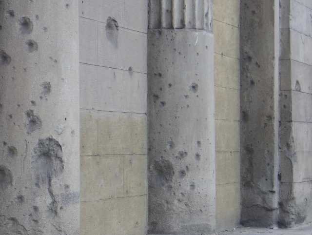 Porta Santo Stefano ancora ferita dalle bombe