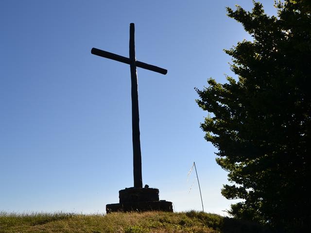 La croce sulla cima del Monte Altuzzo