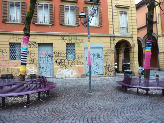 Gli alberi colorati in piazzetta San Giuseppe - Associazione "Le barbe della Gioconda" - 2015