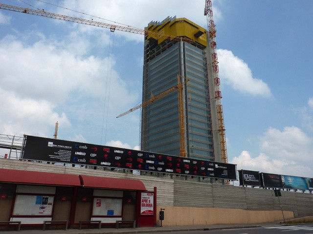 Torre Unifimm in costruzione 
