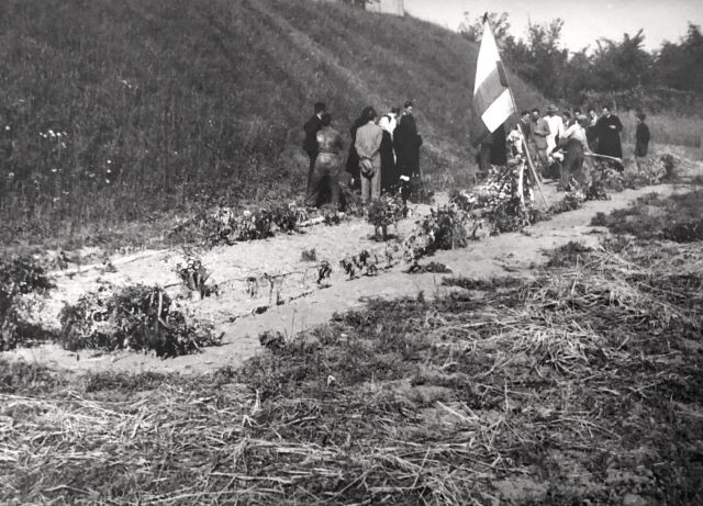 La riesumazione delle salme del poligono di Cibeno