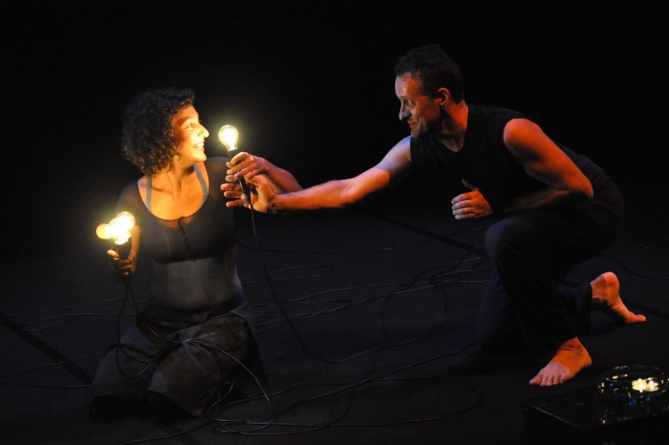 copertina di Sotto un’altra luce