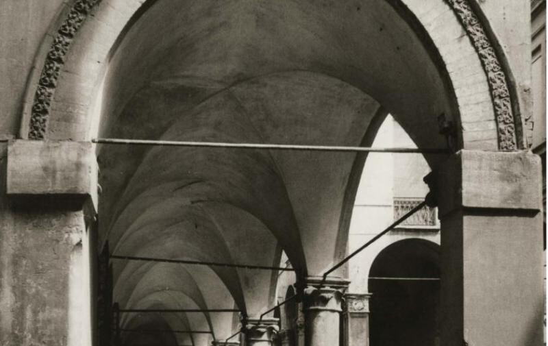 copertina di Scatti fra i Portici