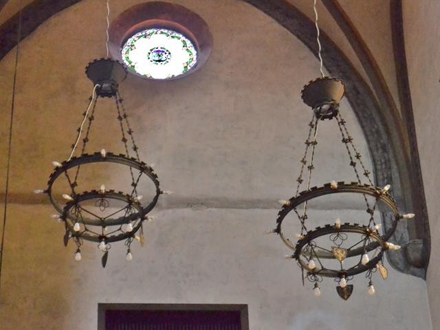S. Maria dei Servi - Strada Maggiore (BO) - Lampadari in ferro battuto