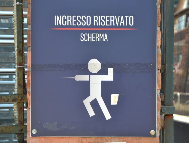 Ingresso alla Sala di scherma della S.E.F. Virtus