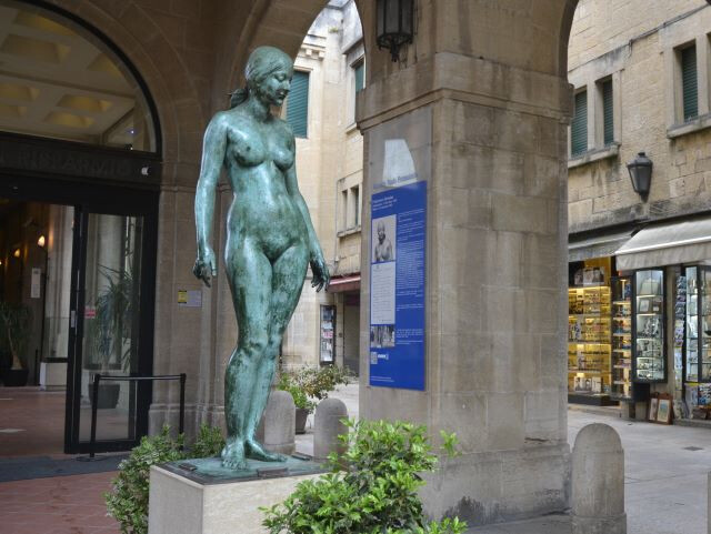 "Grande Nudo Femminile"