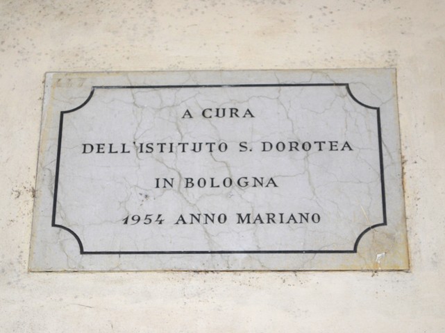 L'Istituto di S. Dorotea partecipa ai restauri del portico di S. Luca