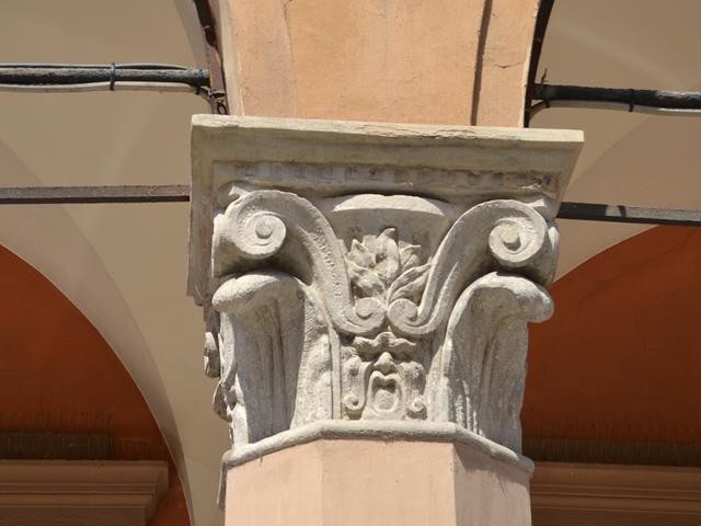 Palazzo Gessi - via Montegrappa - portico - particolare