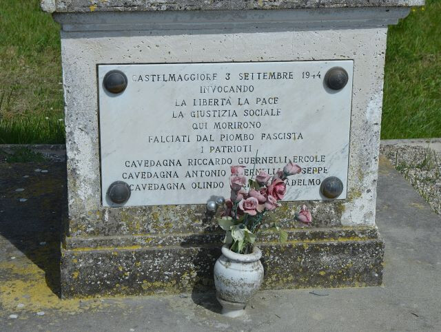 Cippo ai martiri di Bondanello