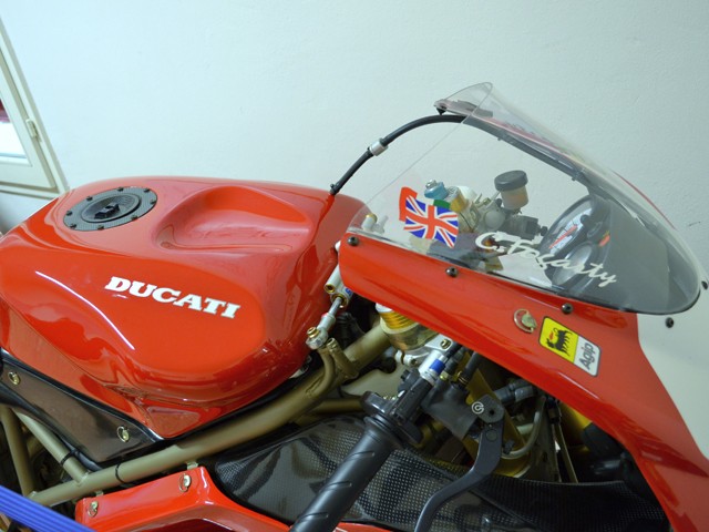 La Ducati Desmo 916 di Carl Fogarty - particolare - Fonte: Desmo Story - Prunaro Budrio (BO) - 2012
