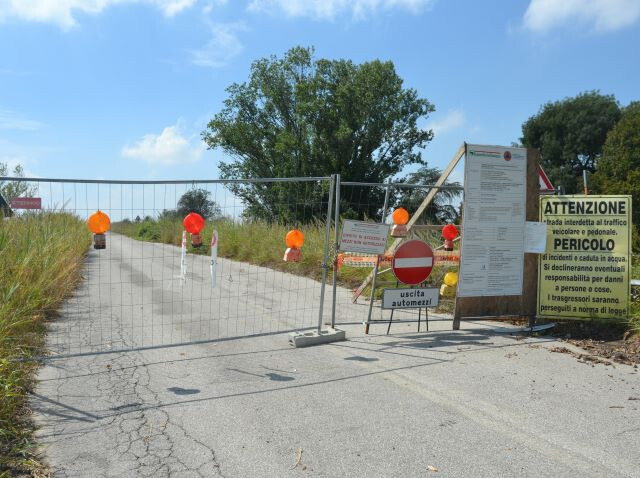 Il ponte della Motta crollato