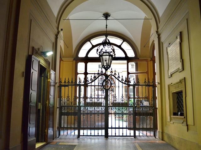 Palazzo Malvezzi De' Medici - ingresso
