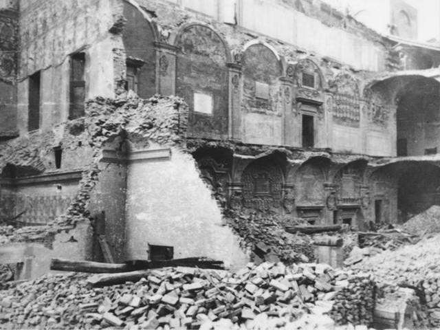Bombardamento dell'Archiginnasio - Fonte: Museo della Resistenza - Istituto Parri (BO)