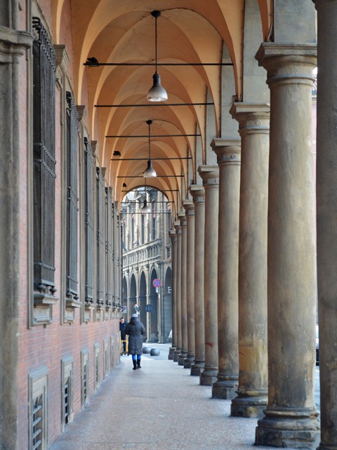 Palazzo Caprara Montpensier - portico