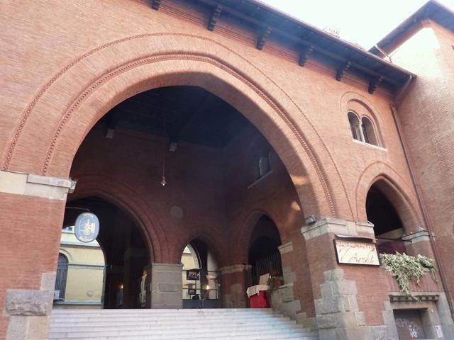 Il grande arco medievale in via dé Toschi (BO)