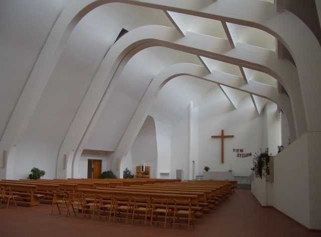 La chiesa di Santa Maria Assunta a Riola di Vergato - interno
