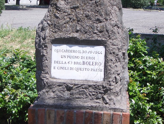 Cippo in memoria della Brigata Bolero a Casteldebole