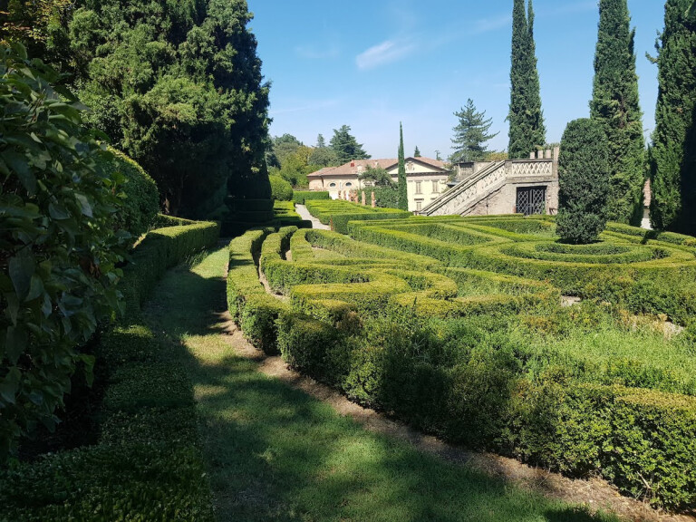 copertina di Bentornata Villa Spada!