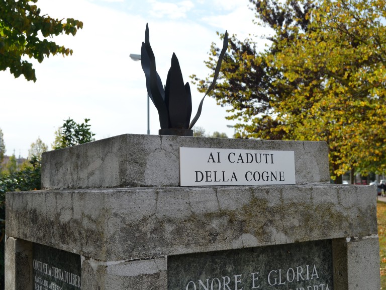 Monumento ai caduti della Cogne