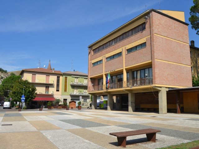 Il municipio di Borgo Tossignano (BO)