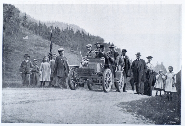image of Giosue Carducci in automobile