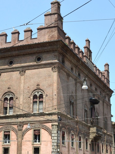 Palazzo degli Strazzaroli - via Rizzoli