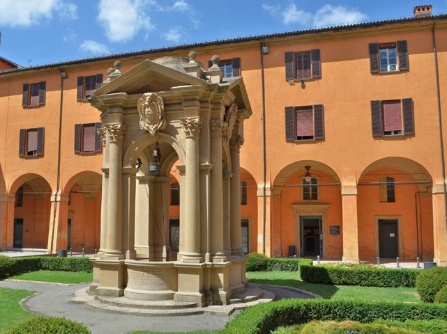 Palazzo Comunale, copia della cisterna progettata da Francesco Terribilia