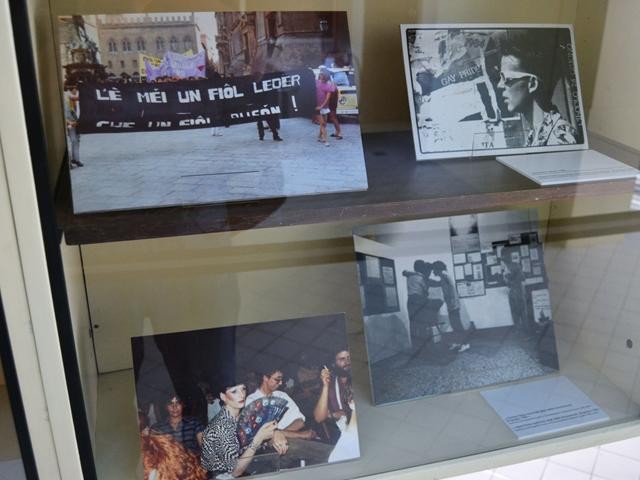 Immagini del mondo LGBT a Bologna - Mostra "Dilettanti geniali. Sperimentazioni artistiche degli anni Ottanta" - Padiglione dell'Esprit Nouveau - Piazza della Costituzione (BO) - 2019-2020