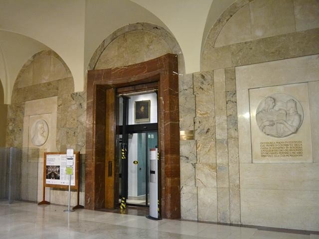 Biblioteca Universitaria - Ingresso - Palazzo Poggi - via Zamboni (BO)
