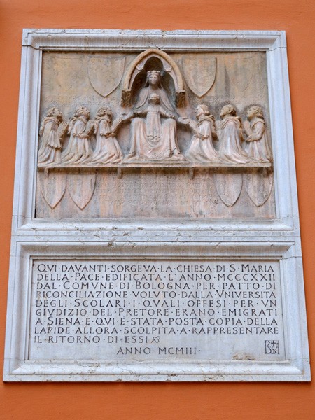 La "Pietra della Pace" - ex chiesa di S. Maria della Pace - via D'Azeglio (BO) - copia
