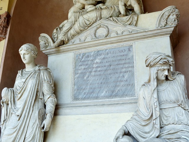 Monumento di G.G. Uttini - G. Putti - Cimitero della Certosa (BO) - particolare