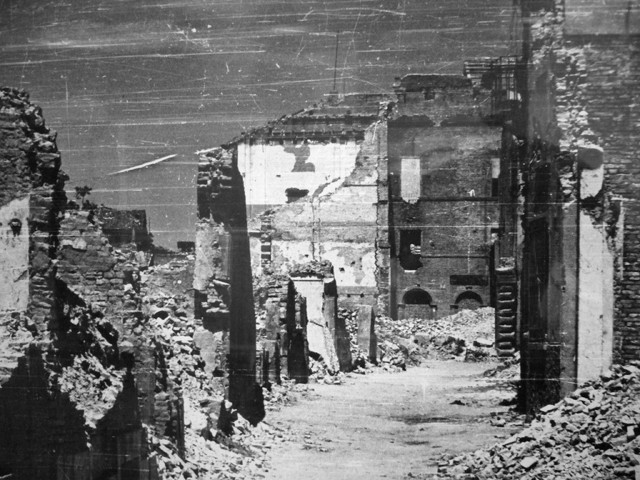 Pianoro distrutta dalla guerra - Fonte: Museo Memoriale della Libertà Ansaloni - San Lazzaro di Savena (BO)