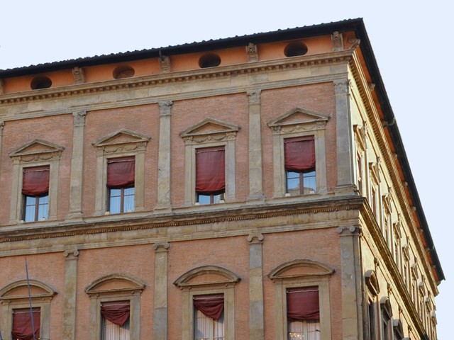 Palazzo Malvezzi De' Medici - via Zamboni
