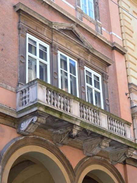 Palazzo Cavazza - facciata - particolare