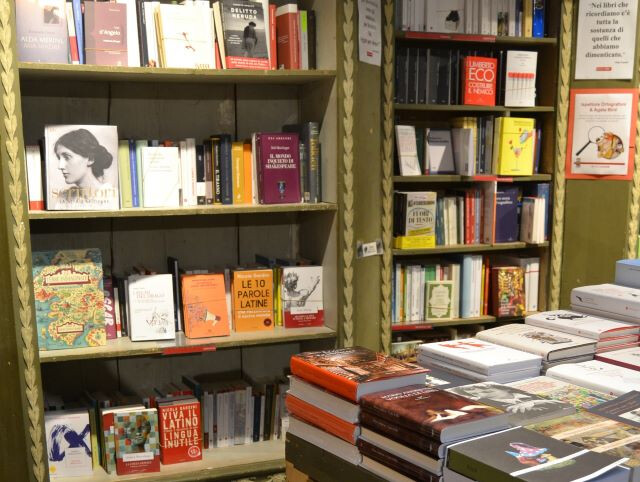 Ricostruzione della Libreria Palmaverde di Roversi