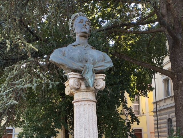 Monumento a Porzia Fucci ved. Nefetti