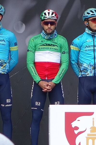 Simone Velasco con la maglia di campione d'Italia