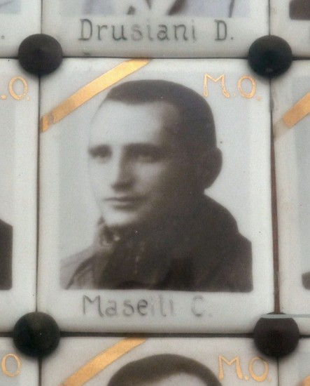 Foto di Corrado Masetti (Bolero) Medaglia d'Oro VM - Sacrario dei caduti partigiani - piazza Nettuno (BO)