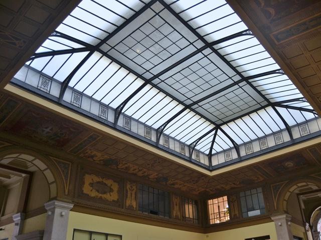 Galleria del Leone - Palazzo del Commercio - via Rizzoli (BO)