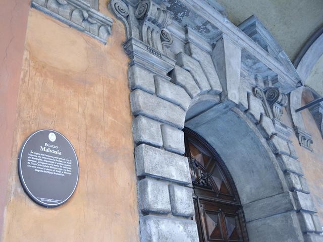 Palazzo Malvasia - ingresso - particolare