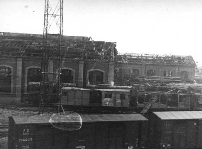 Distruzioni alla stazione 