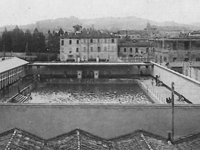 La vasca natatoria di via Milazzo