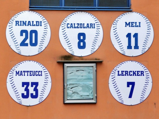 I numeri ritirati dalla Fortitudo - Stadio del baseball "G. Falchi" (BO)