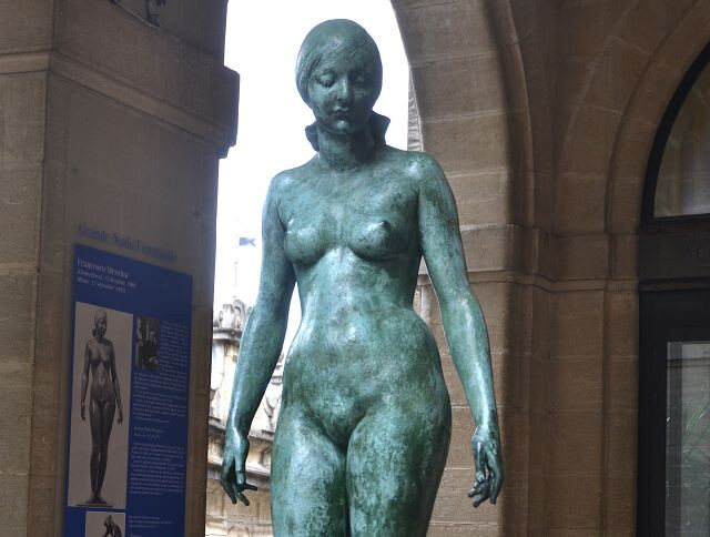 "Grande Nudo Femminile"