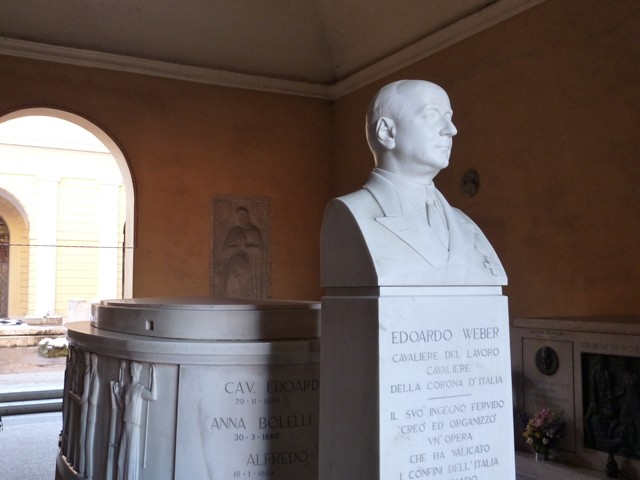 Busto dell'ing. Edoardo Weber - V. Baccilieri - Cimitero della Certosa (BO)