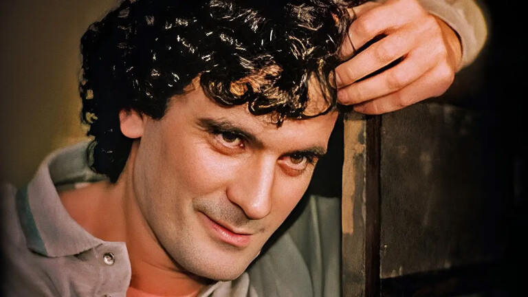 copertina di Laggiù qualcuno mi ama