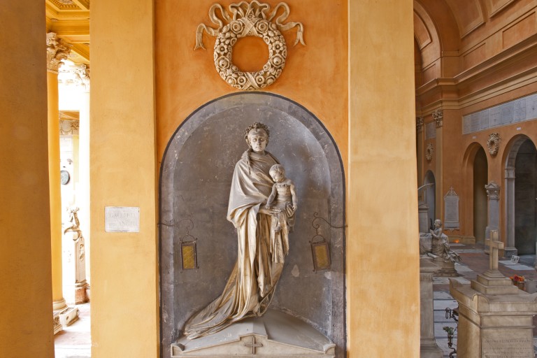 copertina di La Certosa di Bologna | un libro aperto sulla storia