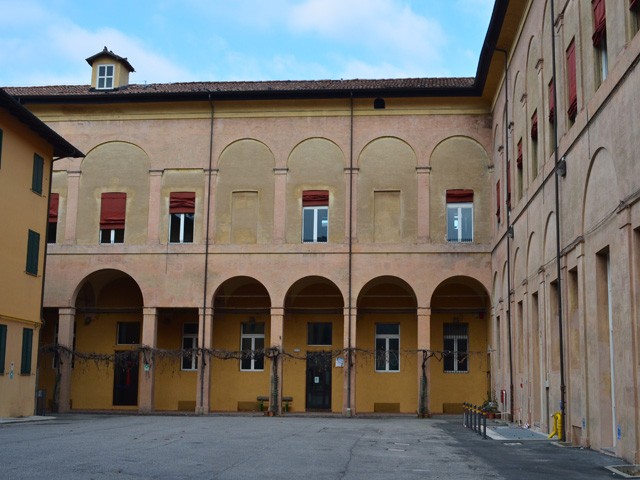 Ex conservatorio delle putte di Santa Croce, poi Ginnasio "Carducci" 